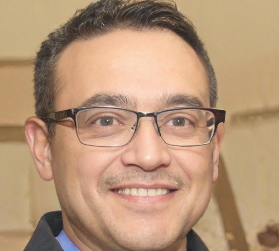 Фото викладача Максим Лаврук