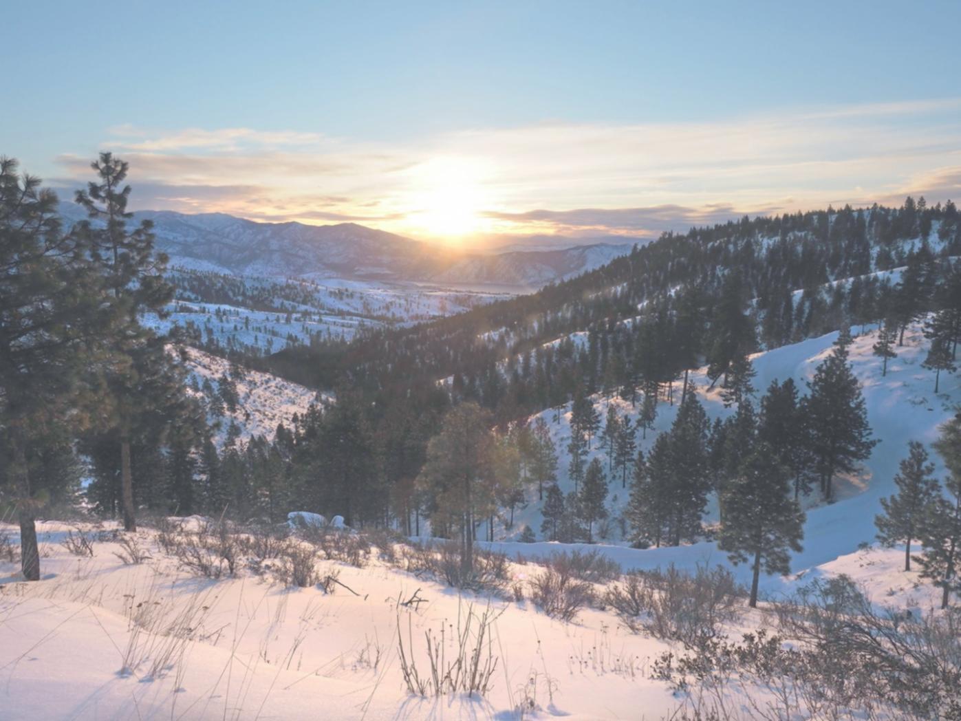Практичне заняття з планування маршрутів у класі з картами та документами
